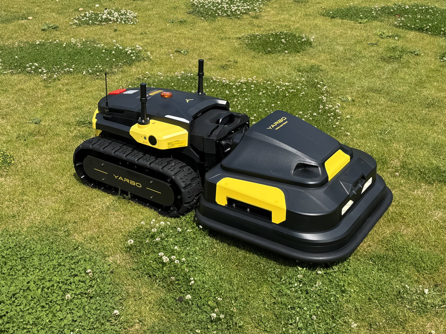 YARBO Mähroboter, Core (Steuereinheit) + Lawn Mower für 25.000 m² mit 50 cm Schnittbreite